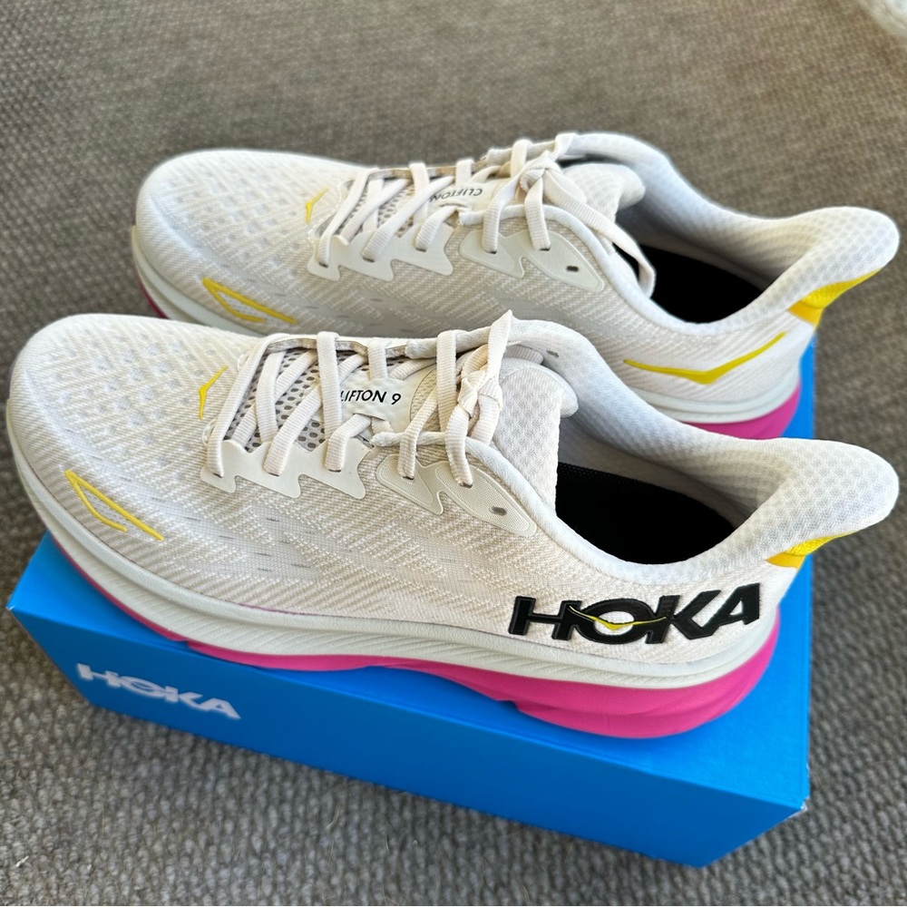 HOKA Clifton 9 Women’s size 10 in Eggnog/Blanc De Blanc